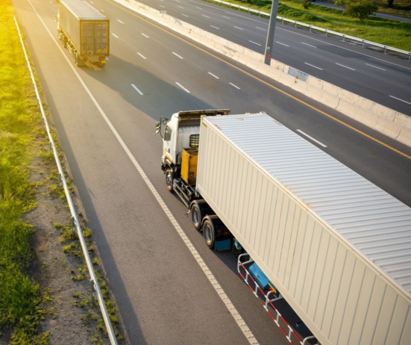 5 Pași Esențiali Pentru Îmbunătățirea Siguranței În Transportul Rutier