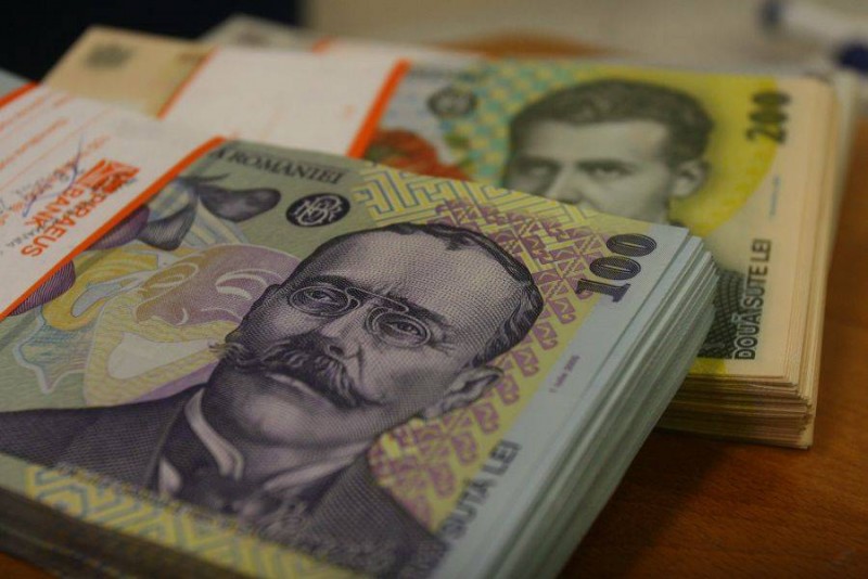 Banci straine care acordă credite românilor pentru nevoi personale